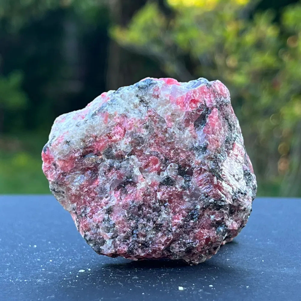 Pierre brute rhodonite m12