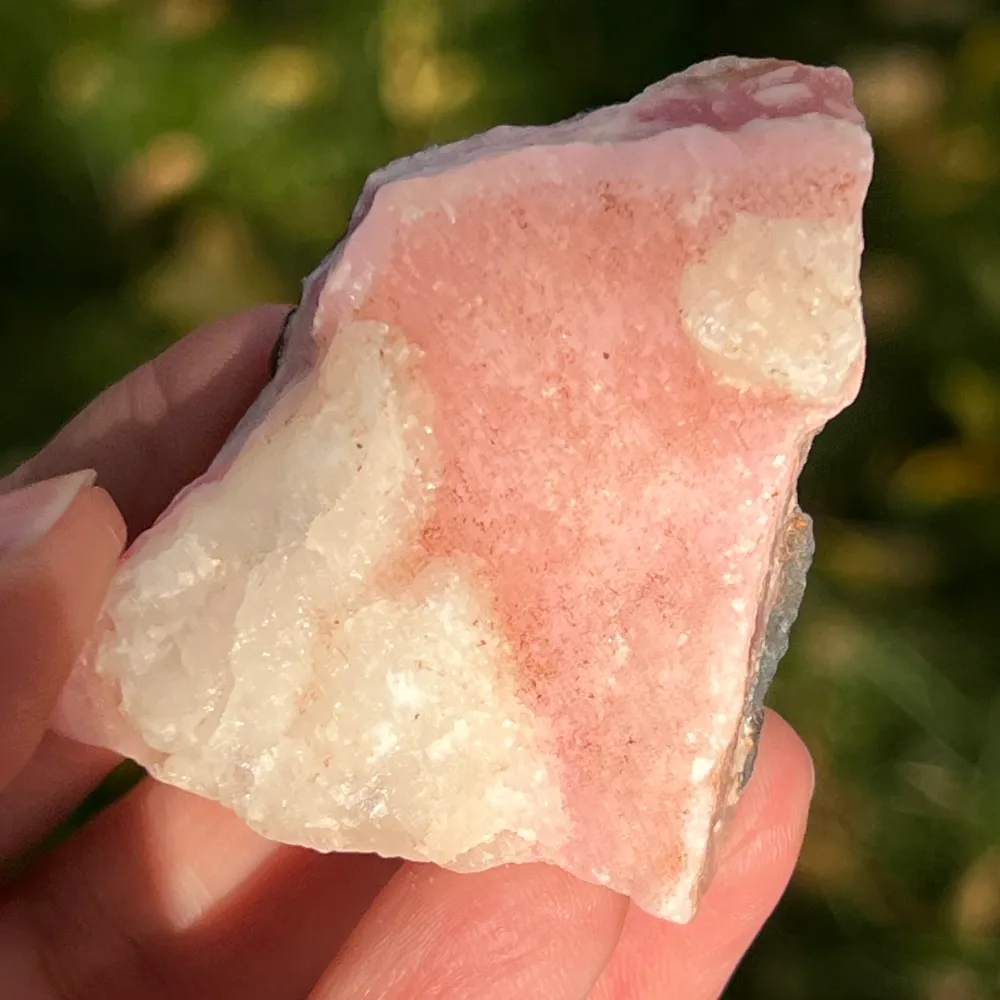 Pierre brute rose aragonite modèle 32