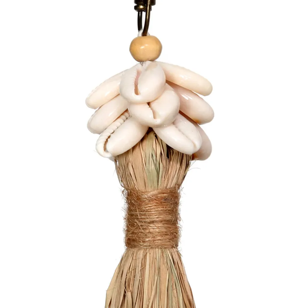Le Pompon En Raffia Et Coquillages Caouri