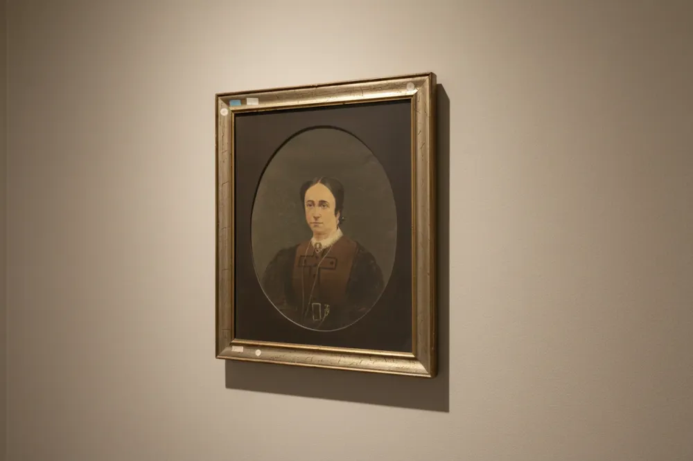 Portrait de Dame Italien Début XXe Siècle – Huile sur Toile avec Cadre Doré d’Époque