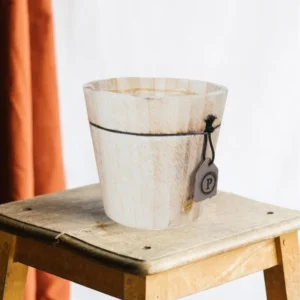 Pot décoratif en bois