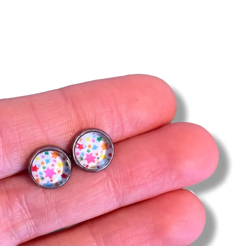 Puces d'Oreilles Enfant Etoiles Multicolores