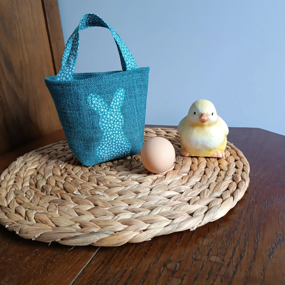 Petit panier de Pâques - tissu bleu Récup' Tissu de Lili