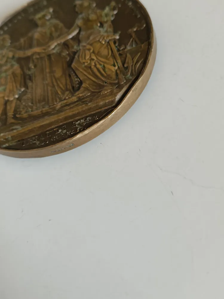 Napoléon III Égypte, canal de suez, grosse médaille en bronze. Quelques coups sur la tranche et reste de colle .. 173g de...