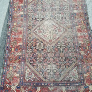 Tapis perse farahan vers 1900. Laine noué main avec usure Salle des Ventes La Découverte