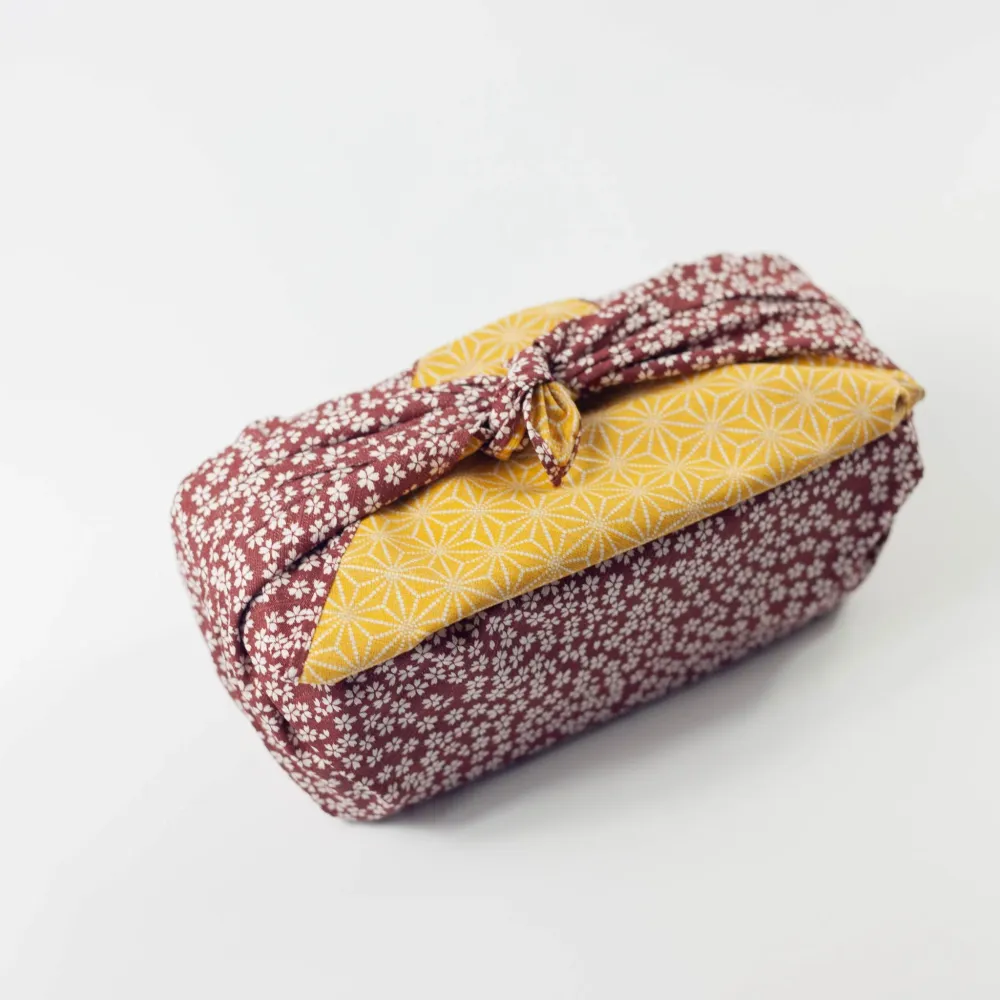 Furoshiki double face Asanoha Sakura (rouge bordeaux et or, 50 cm) Sanyo Shoji