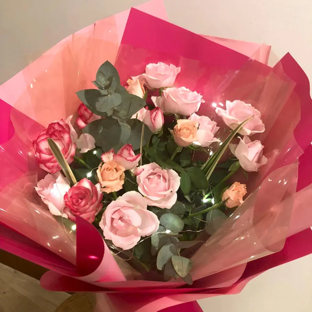 Bouquet de roses avec lumières LED Regular Savia_Floral
