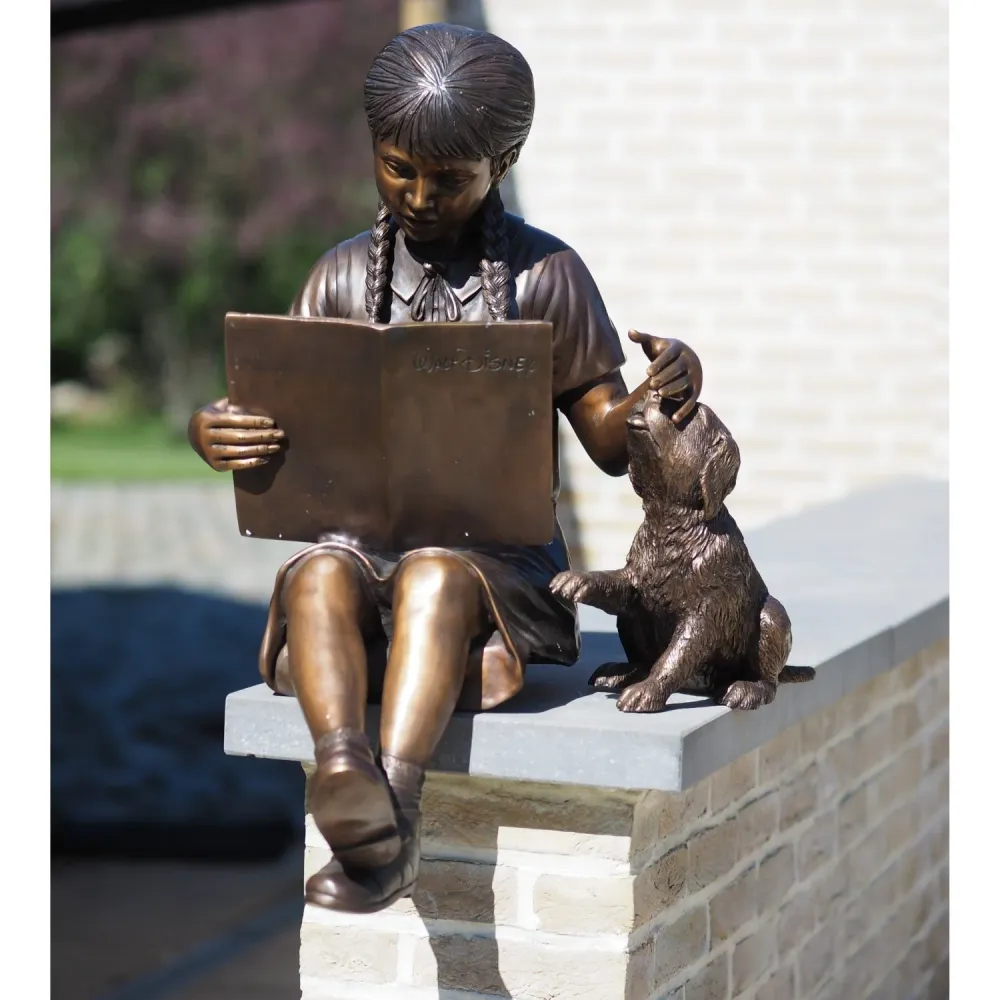 Sculpture en bronze Fille lisant 70x59x70cm (HxLxL)