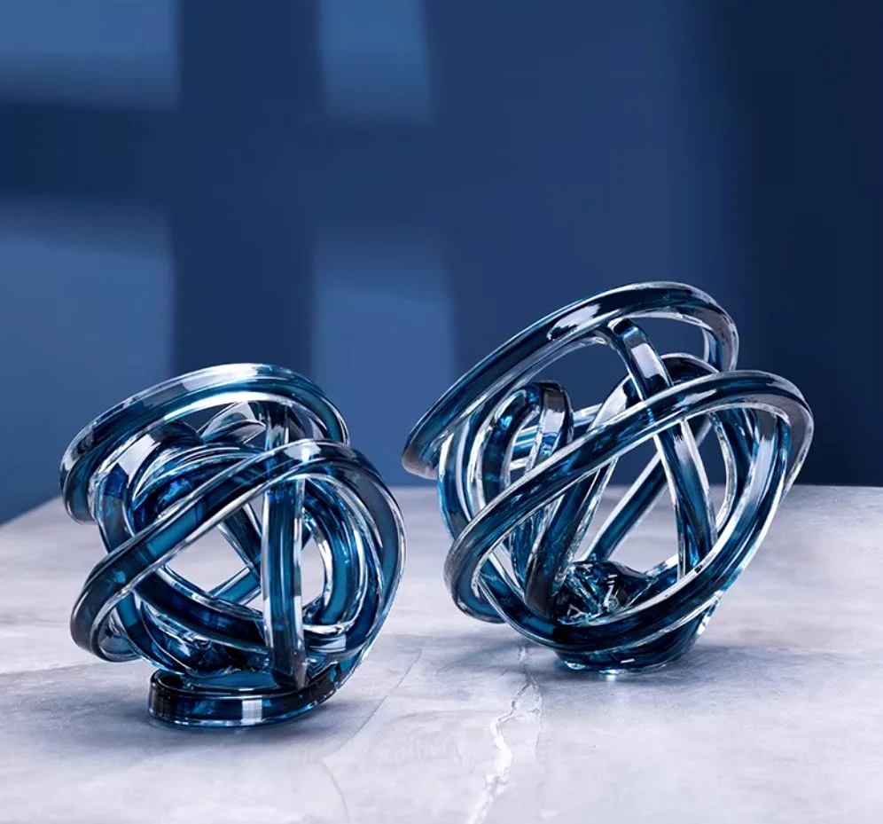 Sculpture en verre bobine torsadée bleu 16 cm