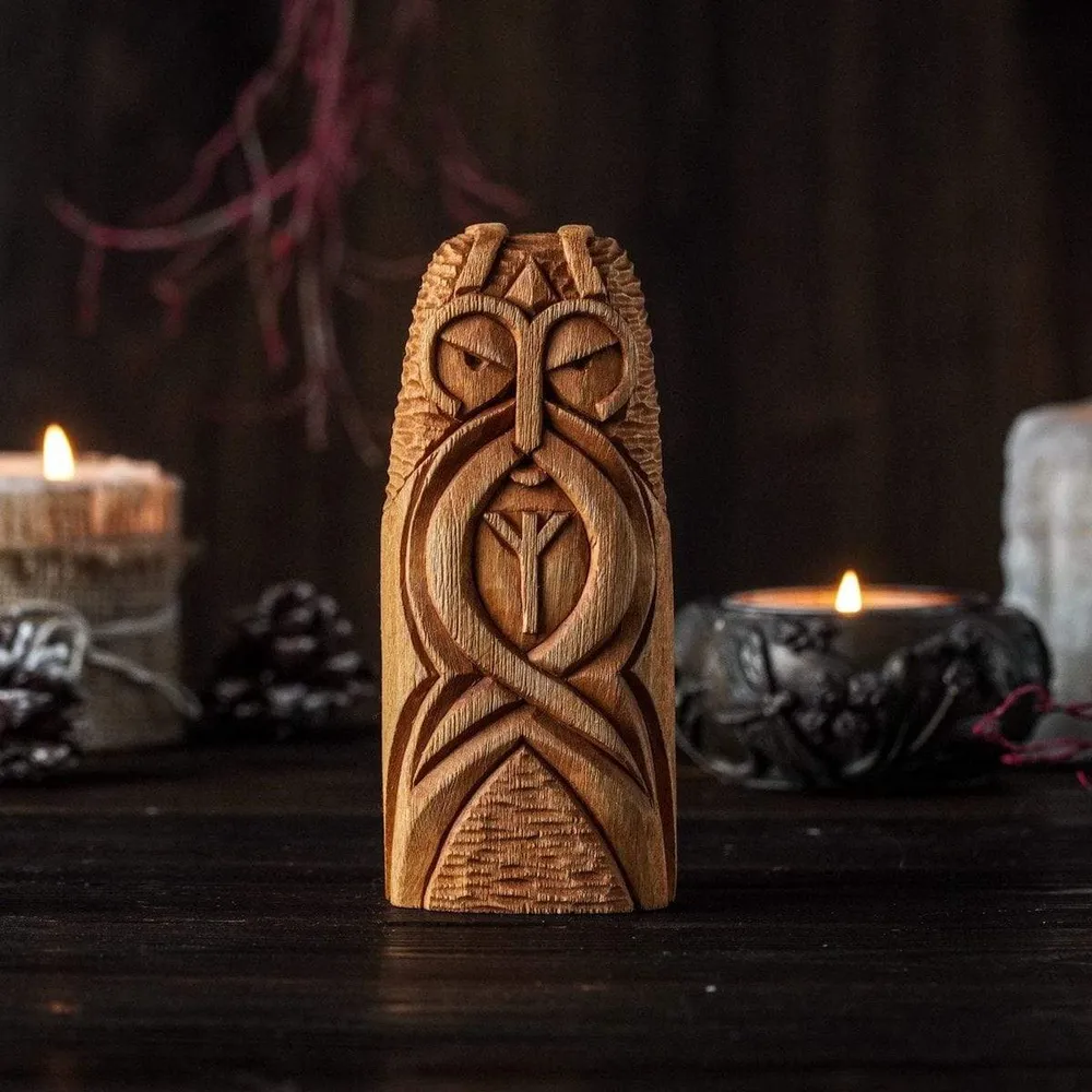Statue en bois de Heimdall