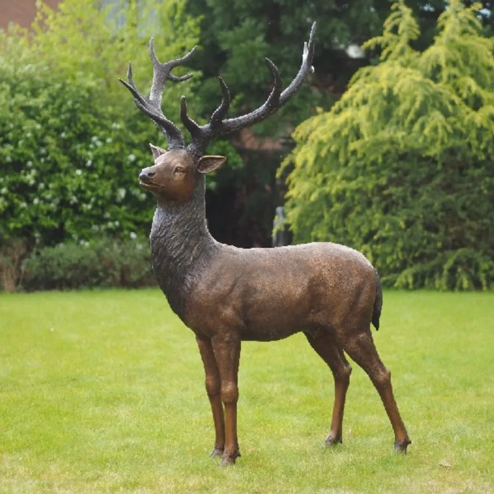 Statue en bronze Cerf debout 181x94x120cm (HxLxL)