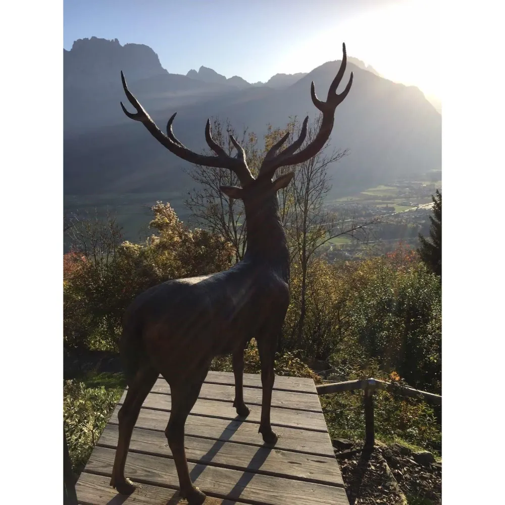Statue en bronze Cerf debout 181x94x120cm (HxLxL)