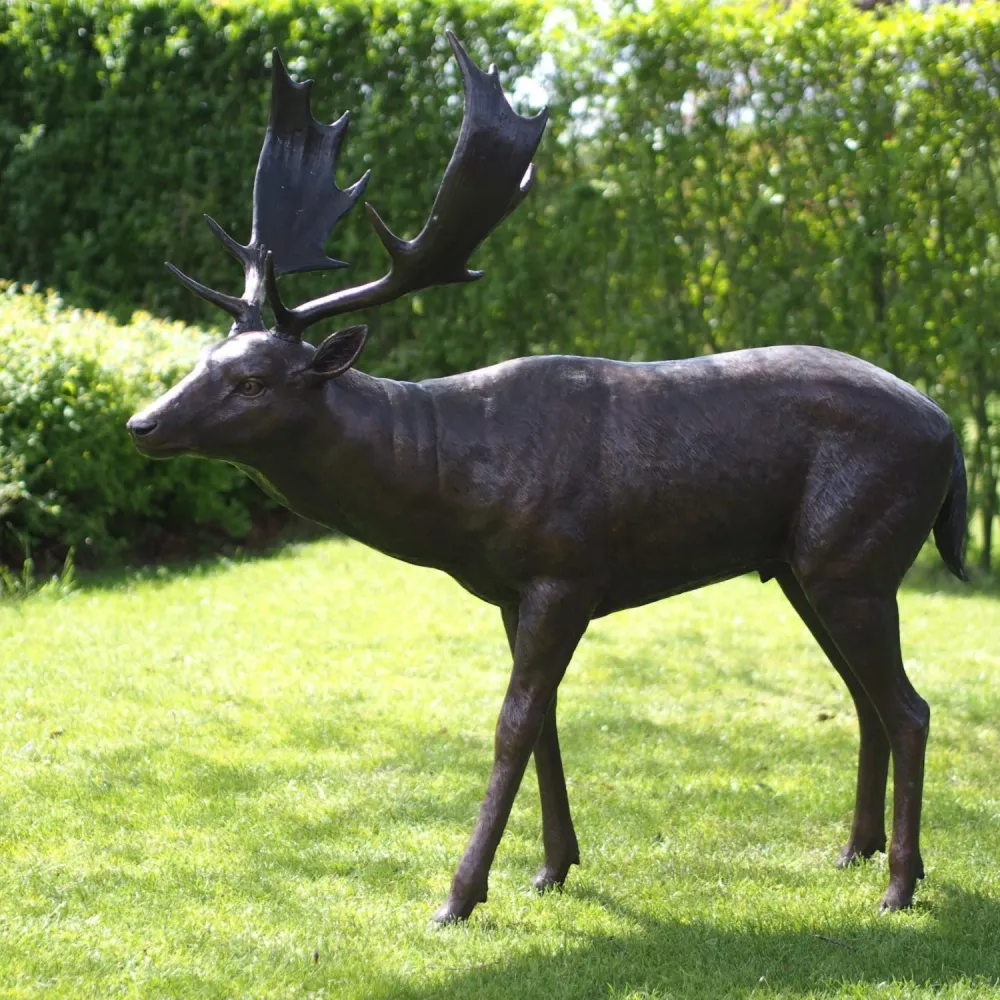 Statue en bronze Daim 145x65x145cm (HxLxL)