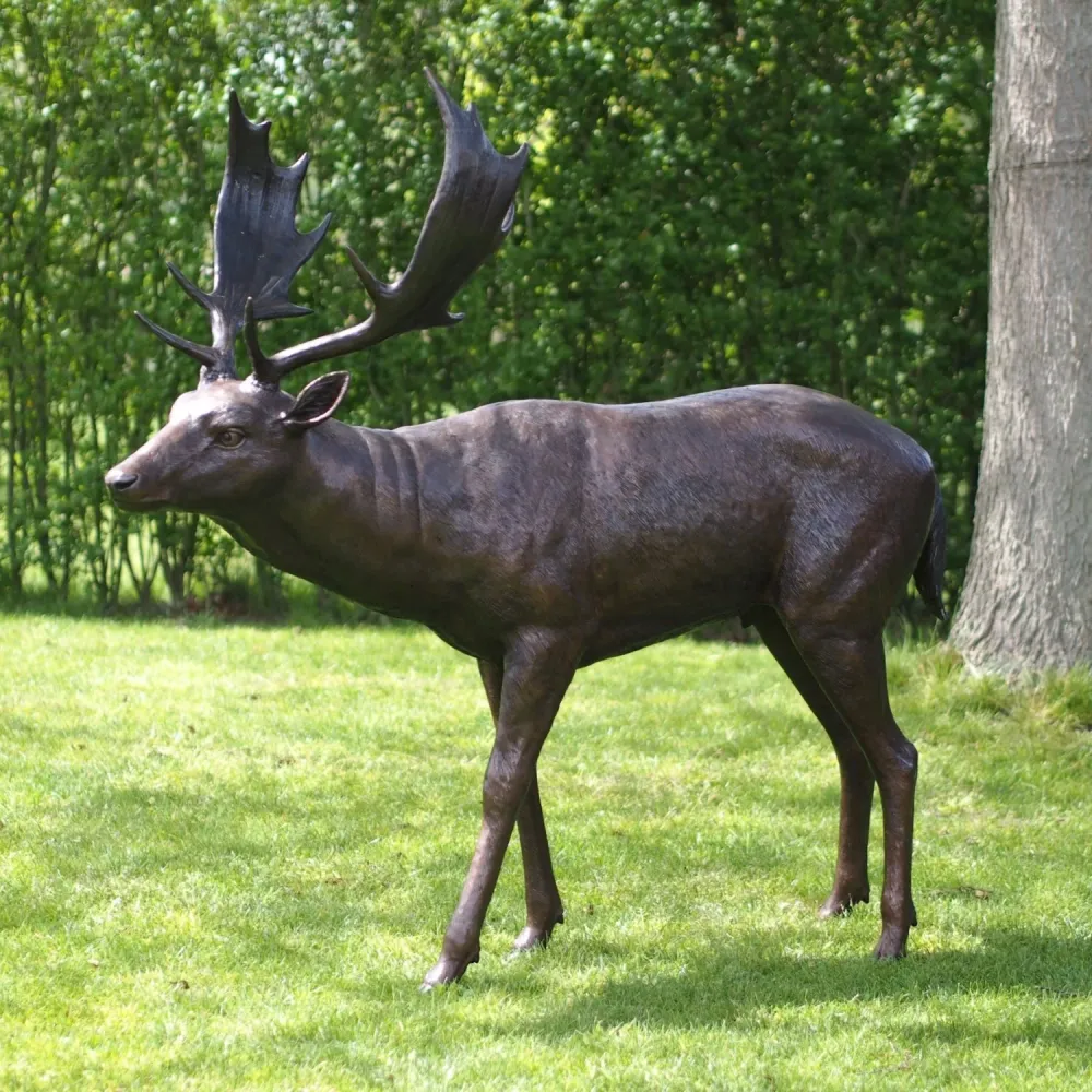 Statue en bronze Daim 145x65x145cm (HxLxL)