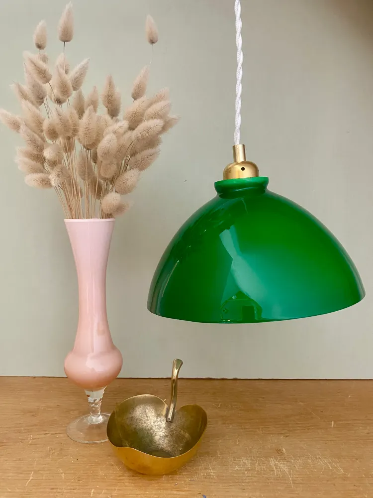 Suspension abat-jour vintage en opaline verte et blanche