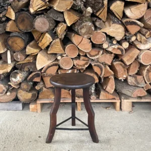 no. 38 - le tabouret brutaliste