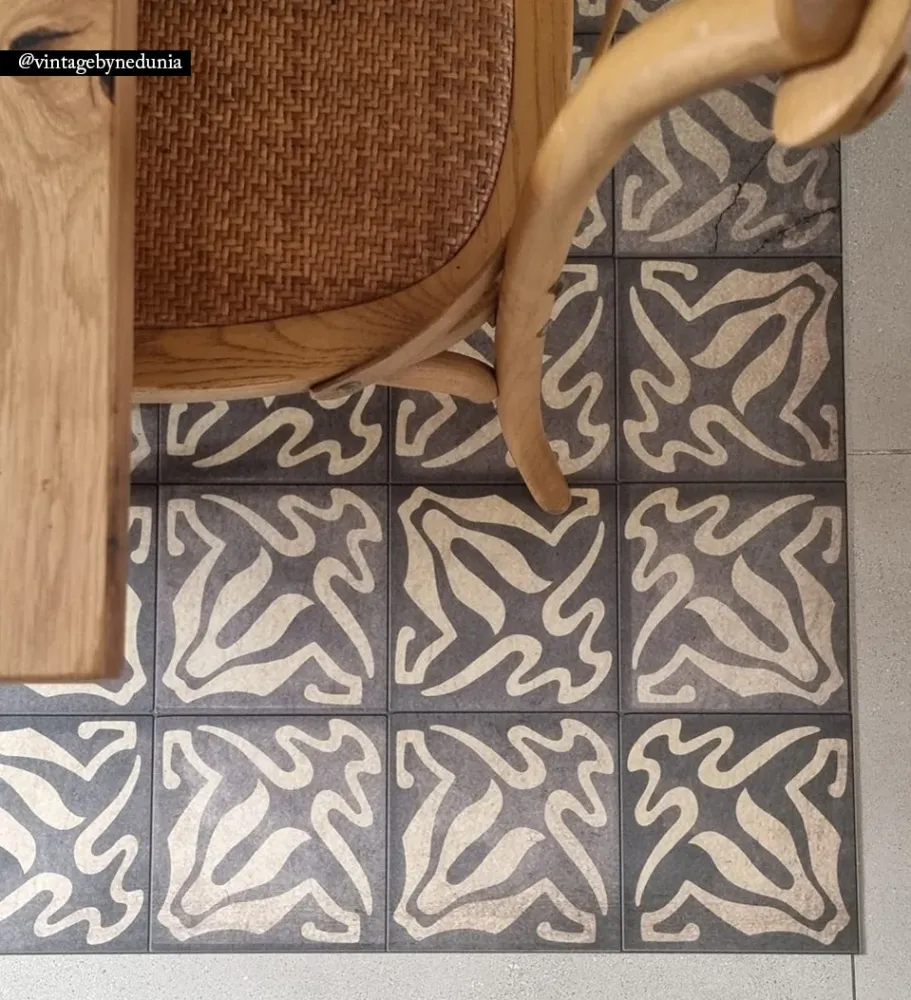 Tapis en vinyle antique fumé Borgo Lily