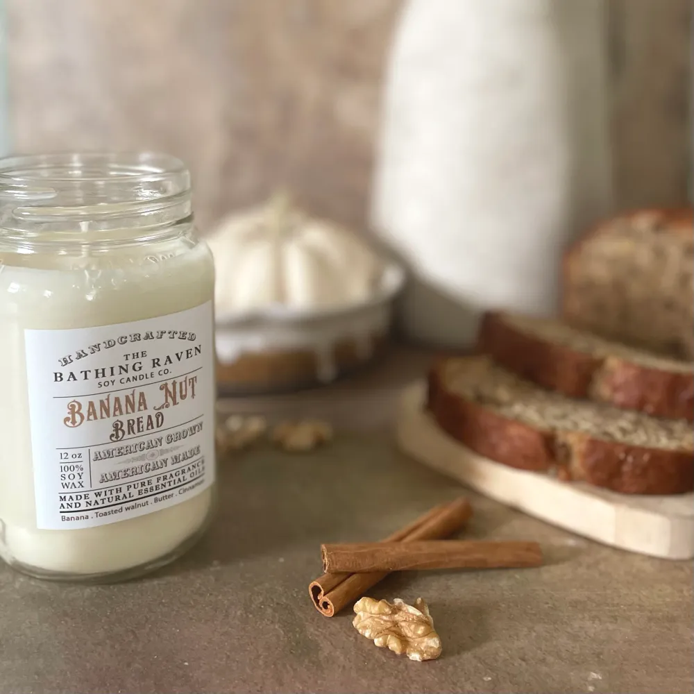 Croustillant aux pommes | Bougie de soja de la collection Mason de ferme The Bathing Raven