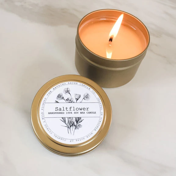 Fleur de sel | Bougie de soja de la collection Petite Gold The Bathing Raven
