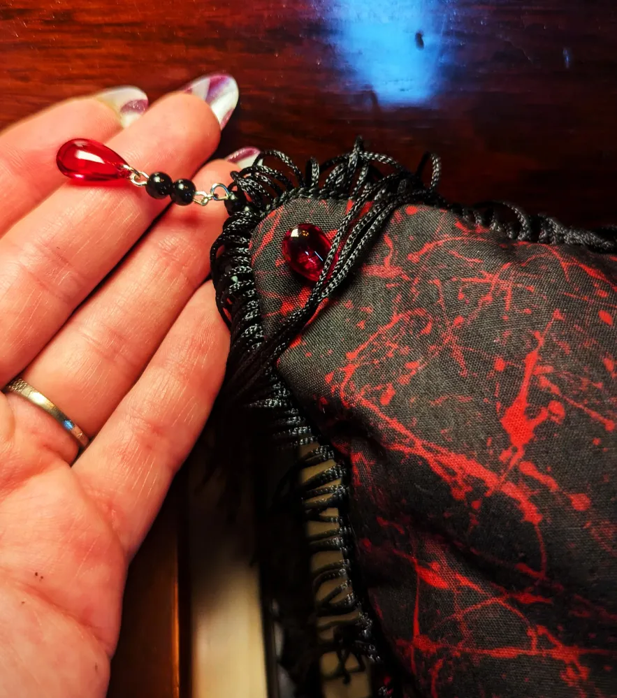 Coussin "Redrum" The Black Manor