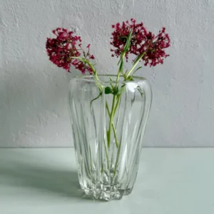 Vase en verre ciselé 4