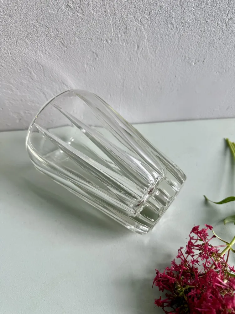 Vase en verre ciselé 4
