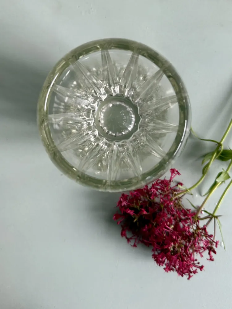 Vase en verre ciselé 4