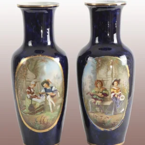 Vases français anciens des années 1800 en porcelaine de Sèvres décorée à la main