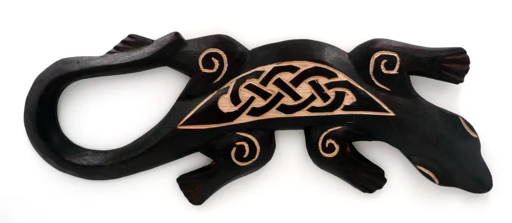 Salamandre / gecko mural en bois noir motif tribal africain 31 cm vendor-unknown