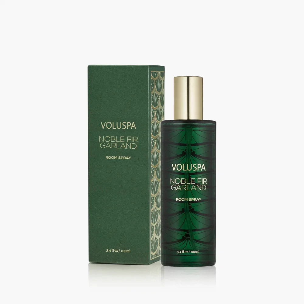 Voluspa Parfum d’Intérieur Noble Fir Garland dans un flacon en verre raffiné