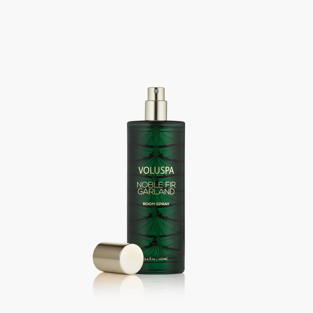 Voluspa Parfum d’Intérieur Noble Fir Garland dans un flacon en verre raffiné