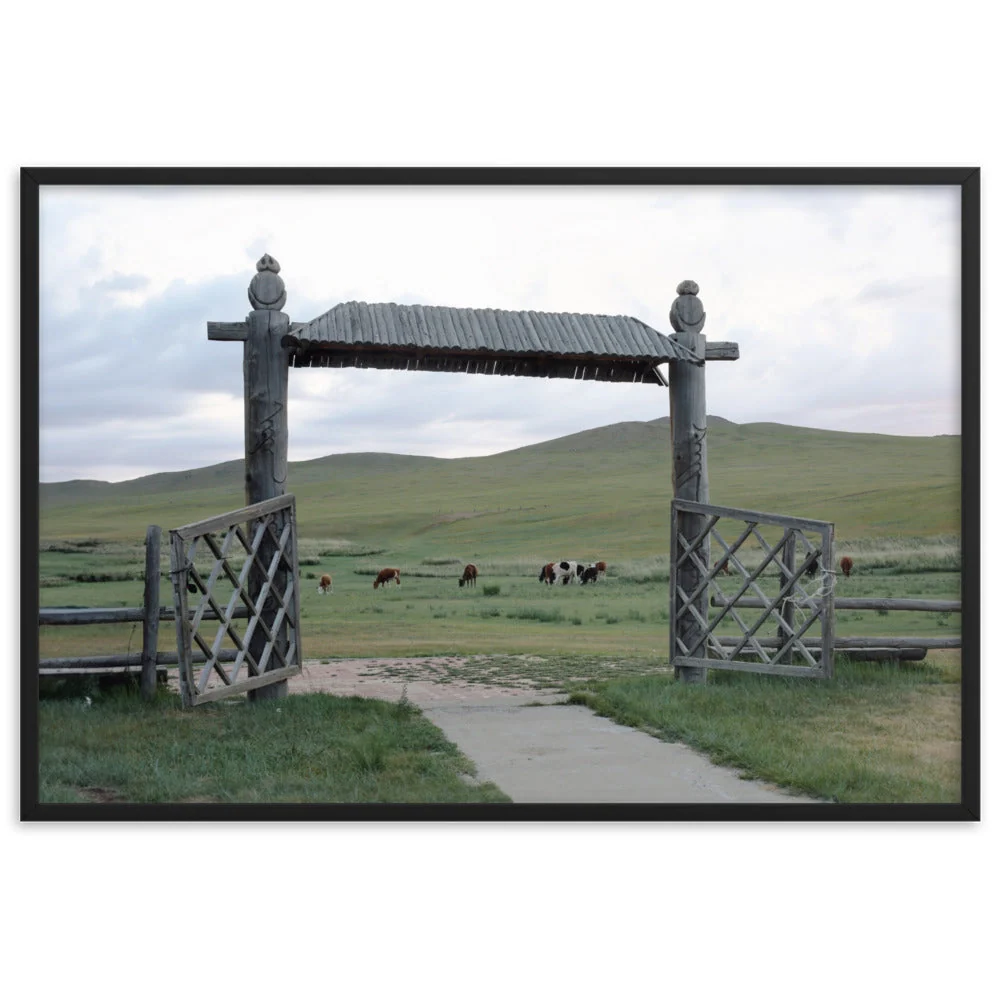 Poster mit Rahmen - La porte des steppes de Mongolie Young Han Song
