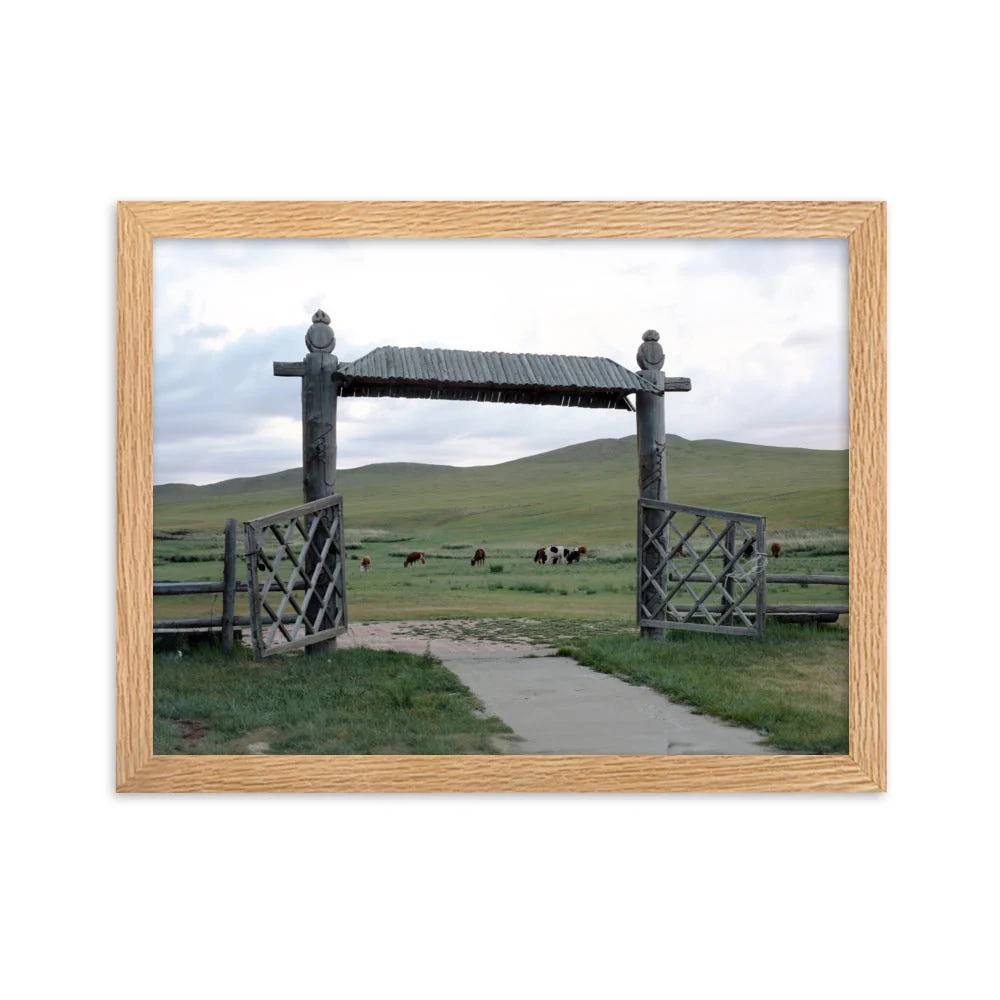 Poster mit Rahmen - La porte des steppes de Mongolie Young Han Song
